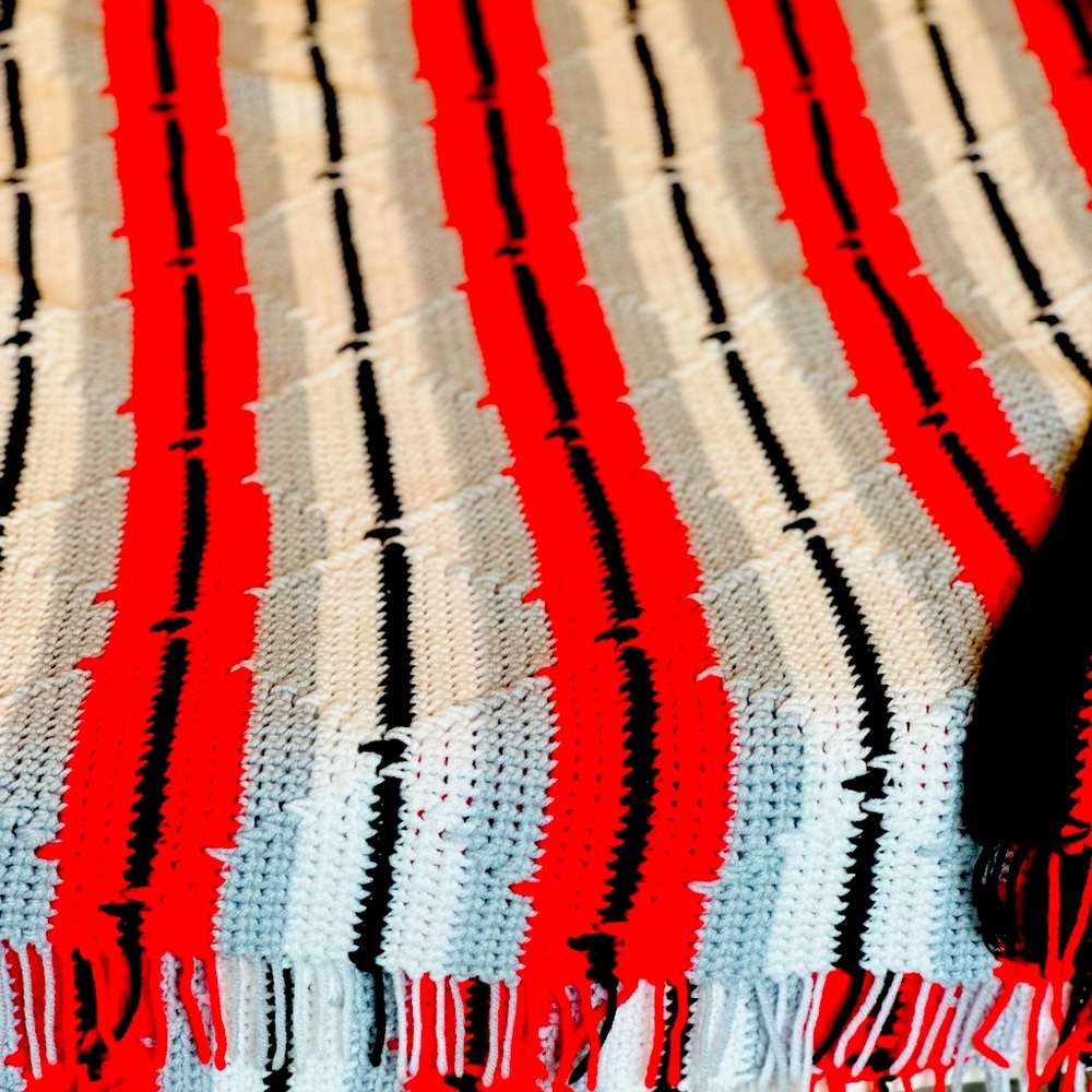 Afghan Vintage red/white/grey stripped fringe